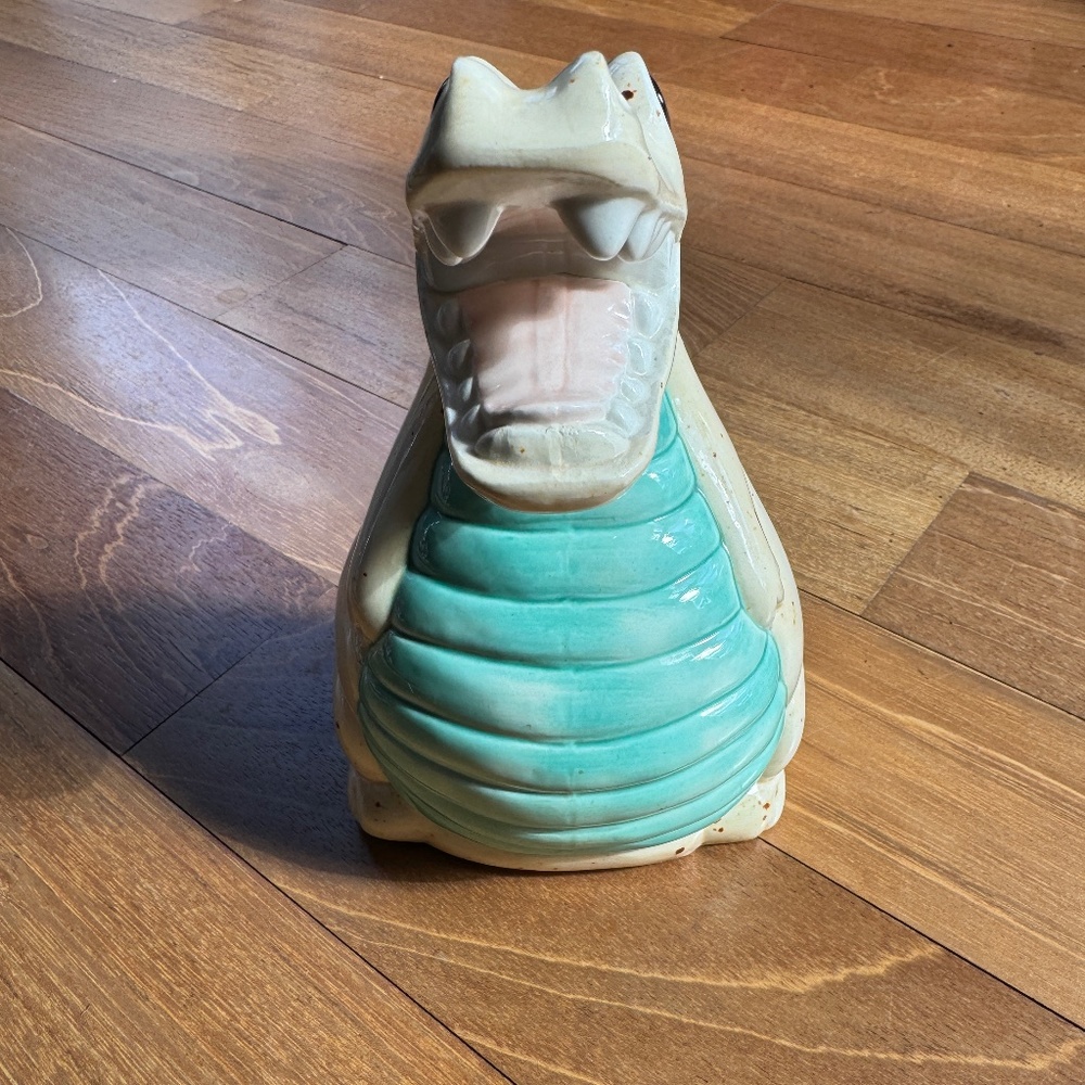 Vintage Ceramic Alligator/Crocodile Coin Bank w/plug marked by artist - Picture 5 of 9